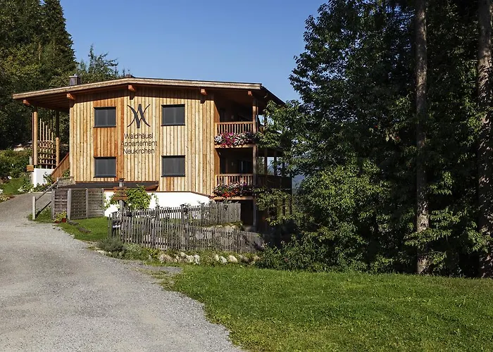 Waldhaeusl דירה *