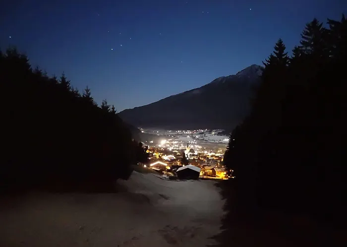 Waldhaeusl דירה *